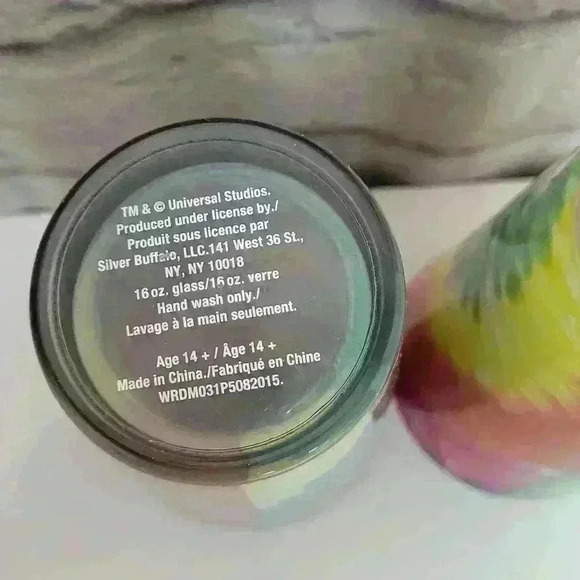 Despicable Me 16 oz. Pint Glass Set - Picture 16 of 16